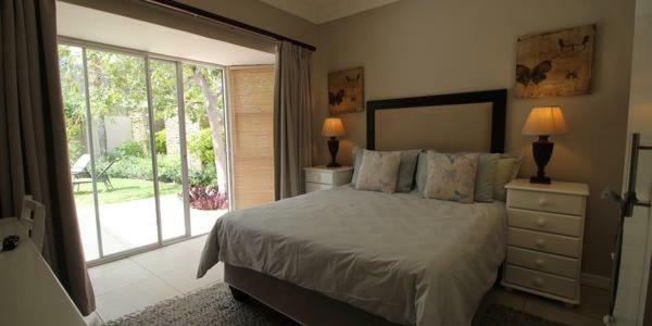 House On Olof Palme Bed & Breakfast Windhoek Bagian luar foto